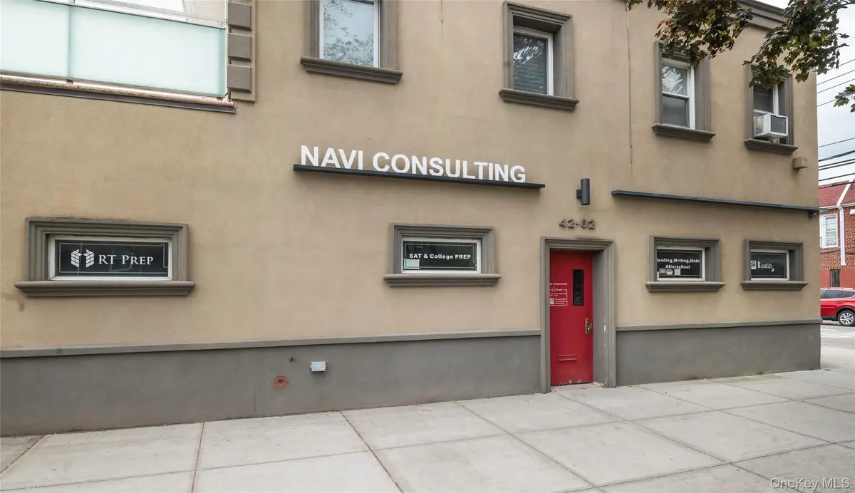 42-02 192nd ST, Flushing, NY 11358