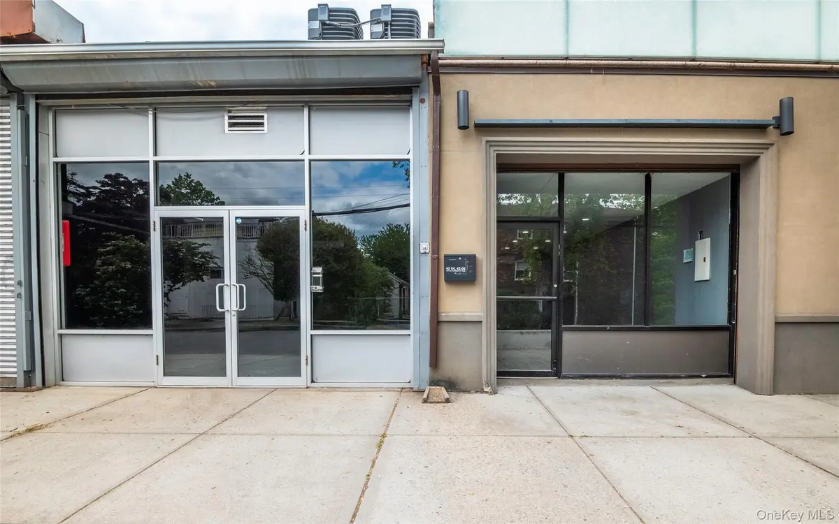 42-04/06 192nd ST, Flushing, NY 11358