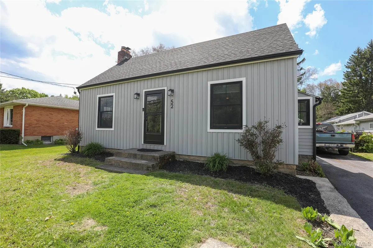 52 Phillips AVE, Highland, NY 12528