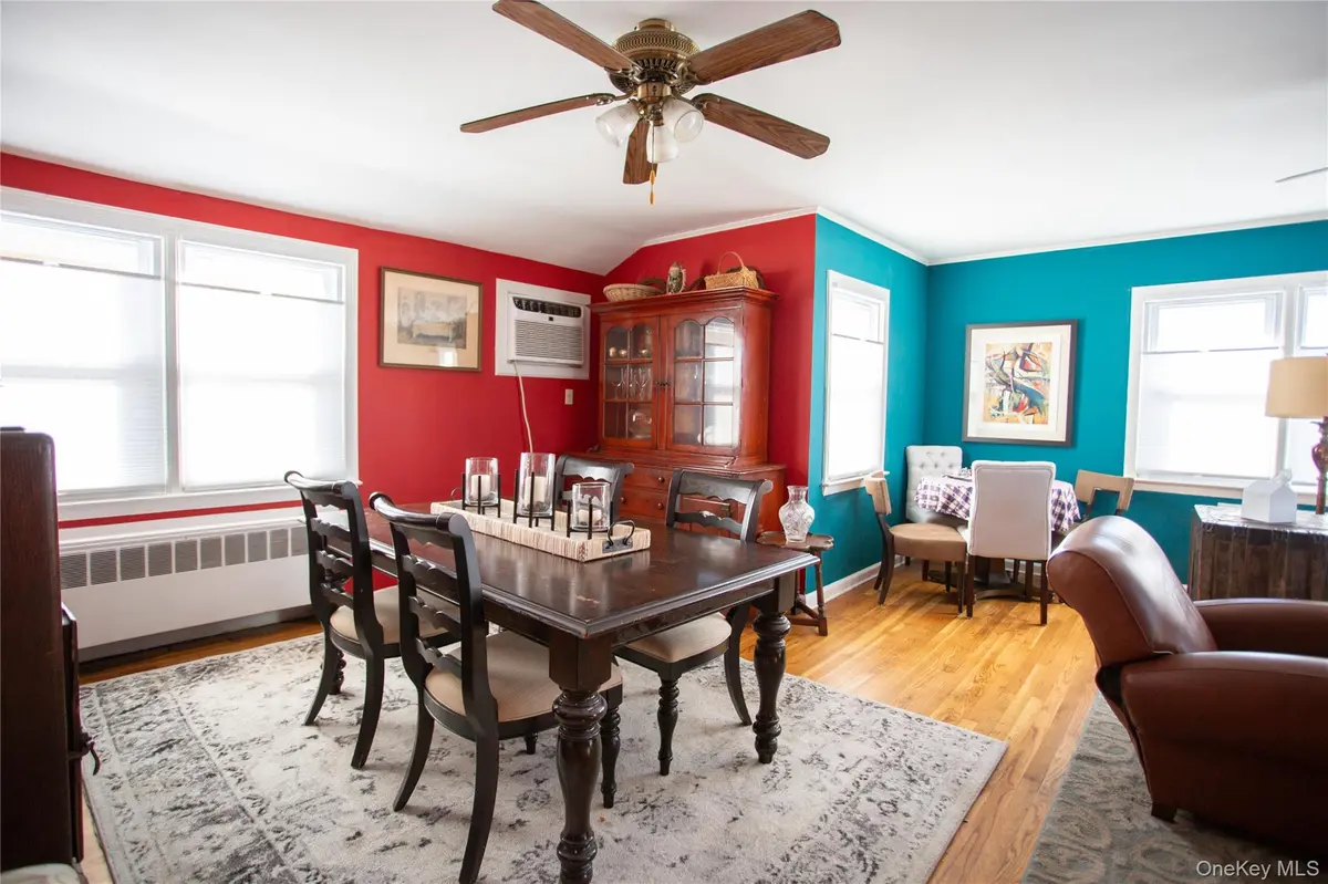 272 Laurelton BLVD, Long Beach, NY 11561