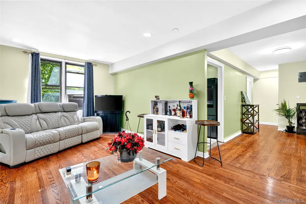 3535 Kings College PL #3G, Bronx, NY 10467