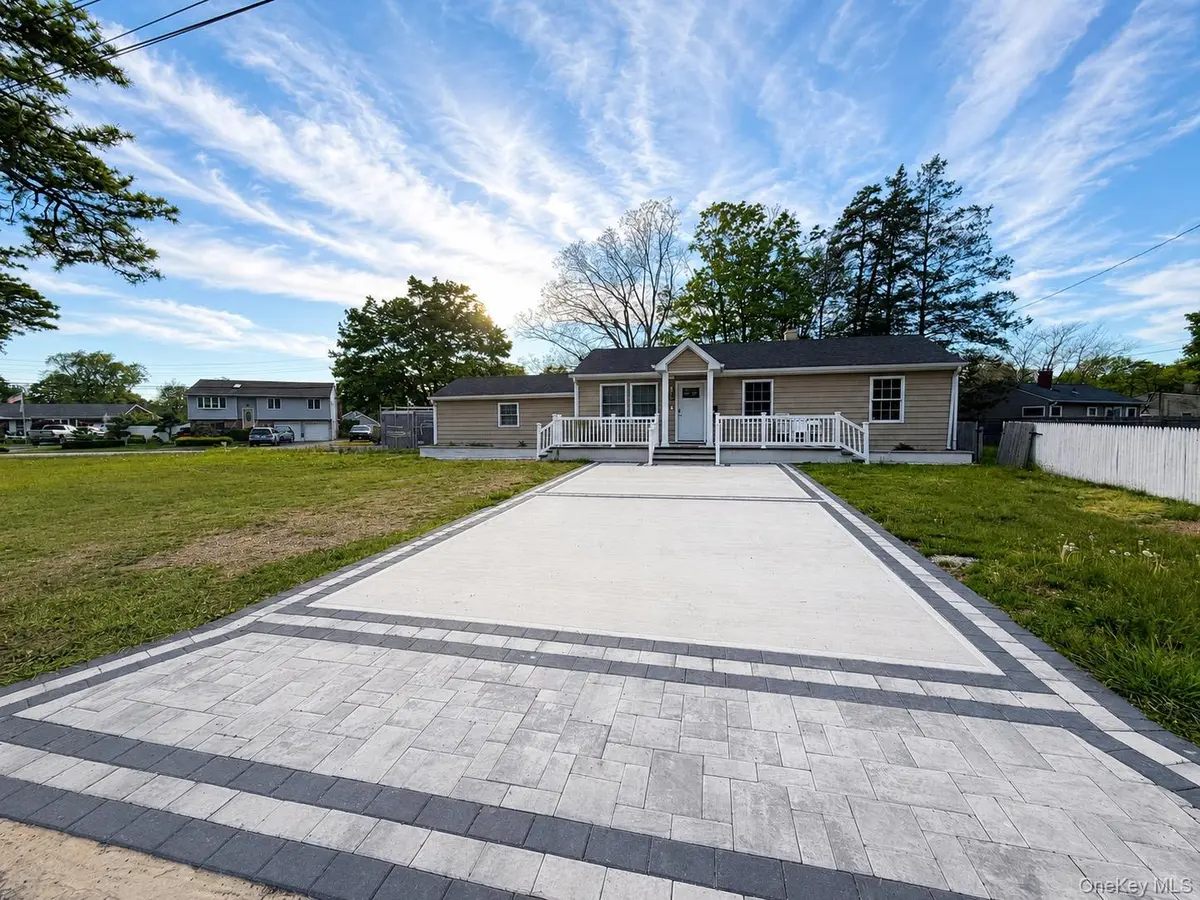 1013 Merriam RD, Bay Shore, NY 11706