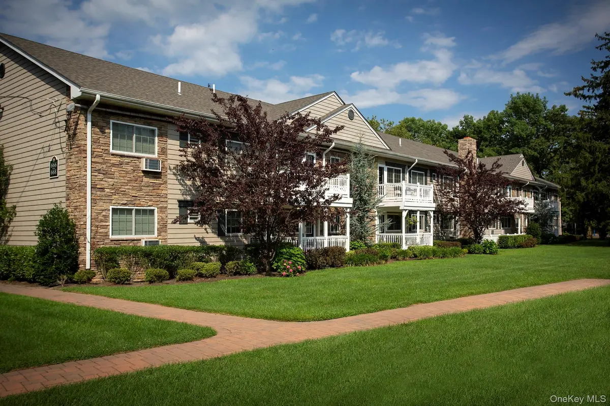 668 Veterans HWY #2-1D, Hauppauge, NY 11788