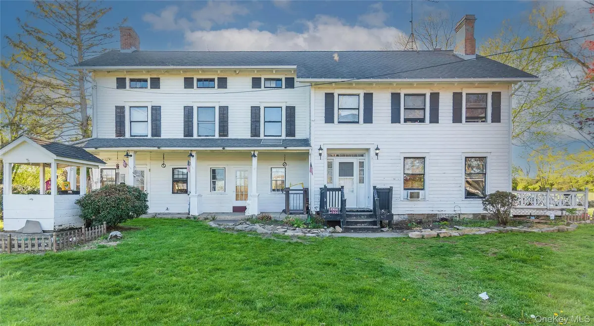 111 Browns RD, Walden, NY 12586