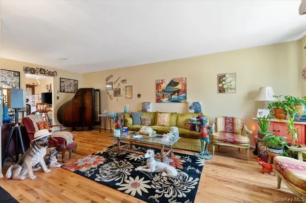 23955 65th AVE, Little Neck, NY 11362