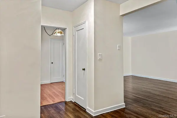 70 S Park AVE #204, Rockville Centre, NY 11570