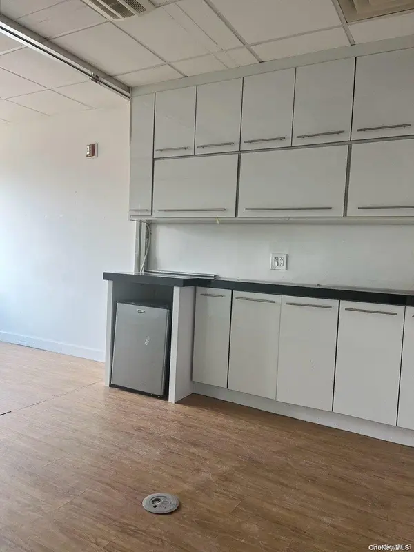 136-31 41st AVE #5D, Flushing, NY 11355