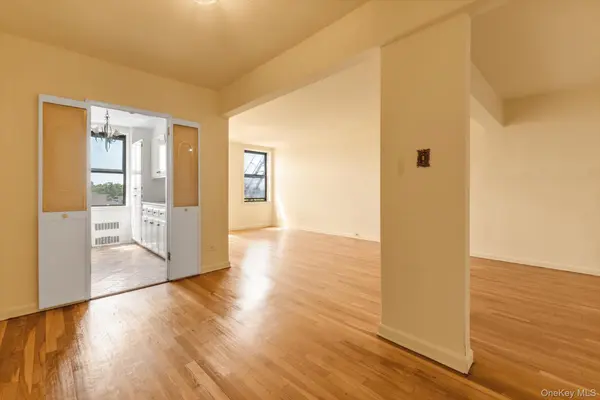 83-35 139 ST #5M, Briarwood, NY 11435