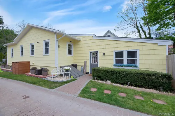 338 & 340 Main ST, East Setauket, NY 11733