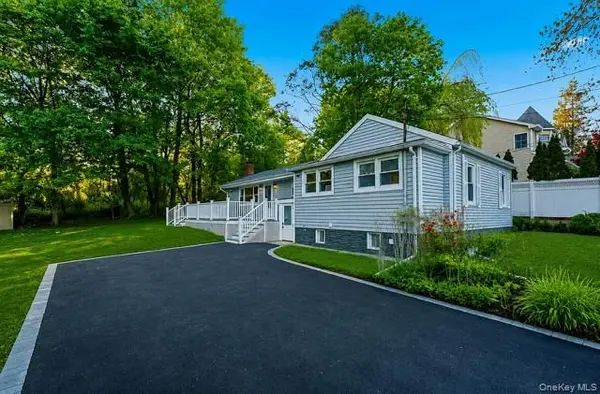21 Newfoundland AVE, Huntington, NY 11743
