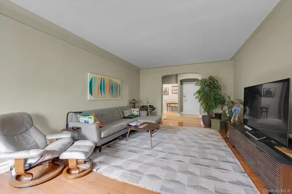 111-15 75th AVE #6J, Forest Hills, NY 11375