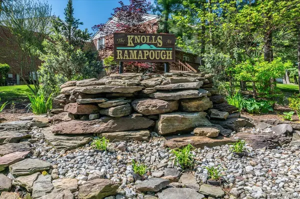 459 Hopi CT, Suffern, NY 10901