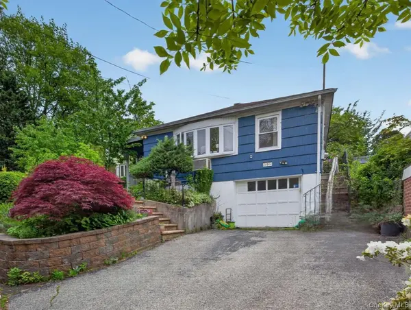 24814 Depew AVE, Little Neck, NY 11363