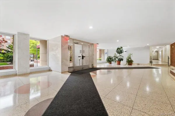 2 Sadore LN #1V, Yonkers, NY 10710