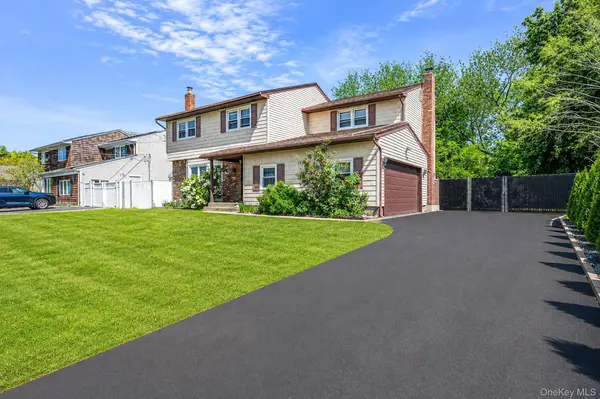 1335 August RD, North Babylon, NY 11703