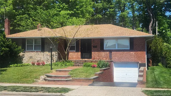 205 Halsey AVE, Jericho, NY 11753