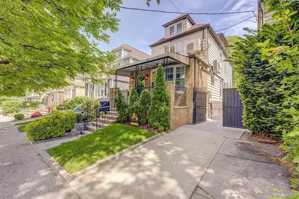 90-10 69th AVE, Forest Hills, NY 11375