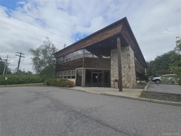 20 West AVE, Chester, NY 10918