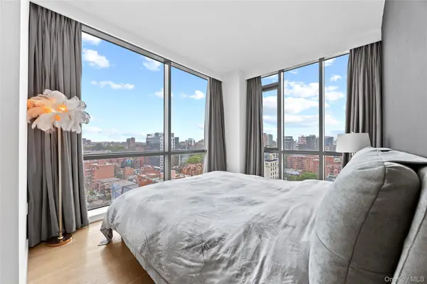 33-66 Farrington ST #13F, Flushing, NY 11354