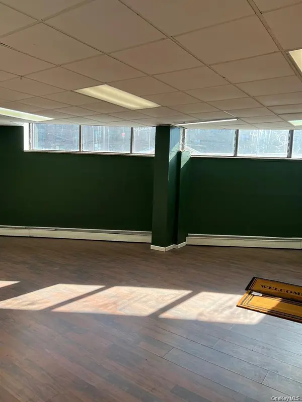 9229 Queens BLVD #CU7, Rego Park, NY 11374