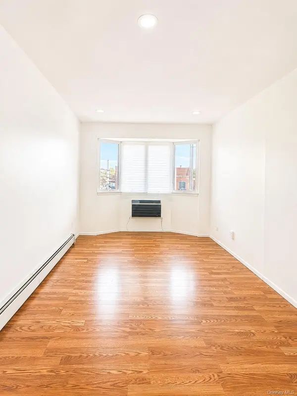 46-12 161st ST #3B, Flushing, NY 11358