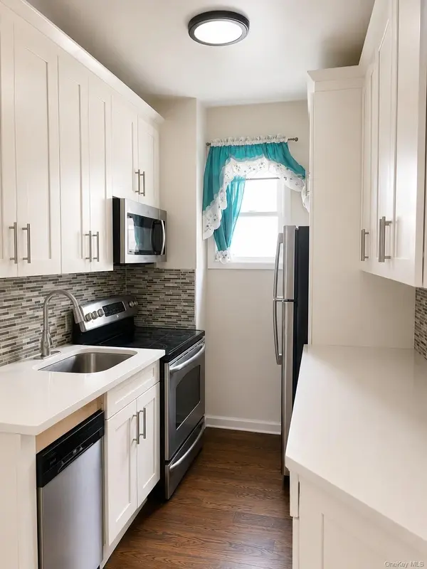 3216 Seymour AVE #2, Bronx, NY 10469