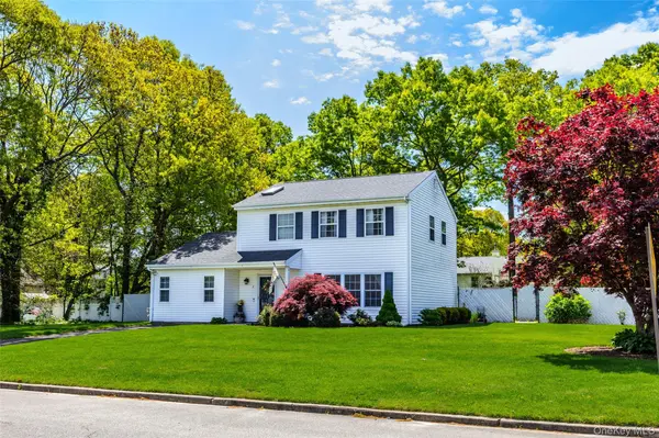 2 Blair CT, Coram, NY 11727