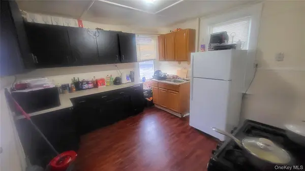 112 Smith ST, Poughkeepsie, NY 12601