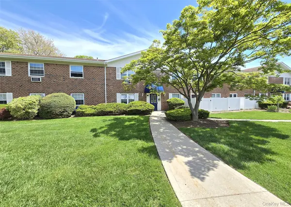 460 Old Town RD #3K, Port Jefferson Station, NY 11776