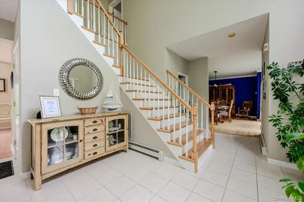 24 Muscoot RD, Mahopac, NY 10541
