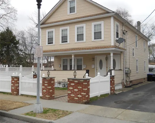 9 Lawrence RD, Poughkeepsie, NY 12601