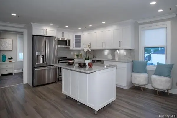 35-4 New York AVE #35-4, Huntington, NY 11743