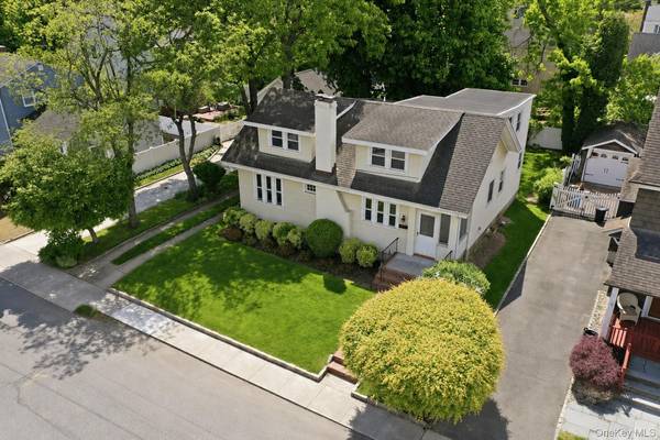 176 Wright AVE, Malverne, NY 11565