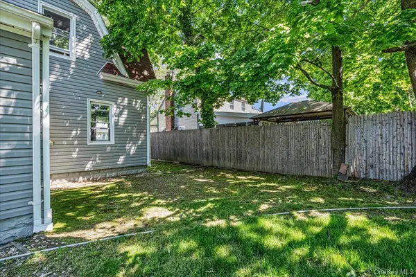 42 Willow AVE, Freeport, NY 11520