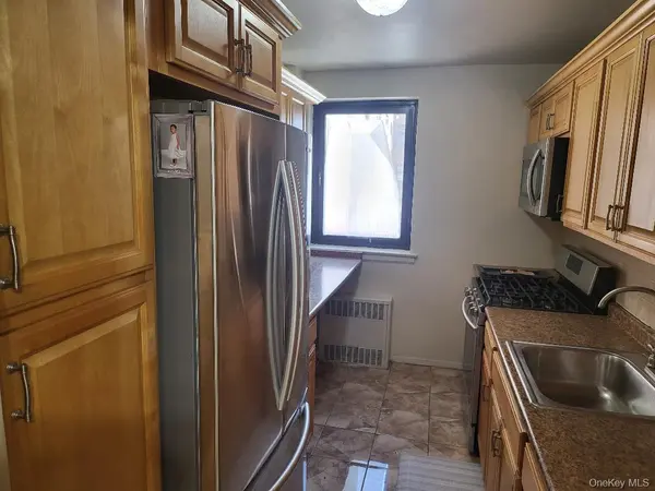 87-50 204 ST #B46, Hollis, NY 11423
