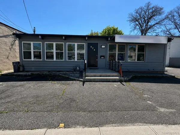 574 E Meadow AVE, East Meadow, NY 11554