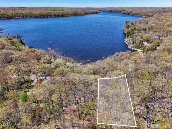 Canal RD, Wurtsboro, NY 12790