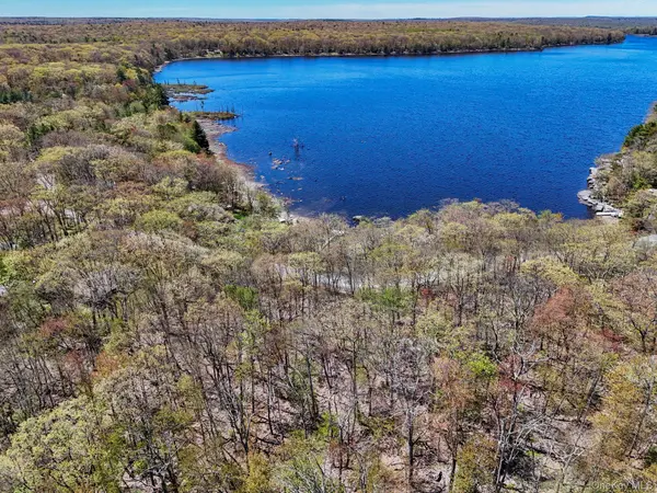 Canal RD, Wurtsboro, NY 12790
