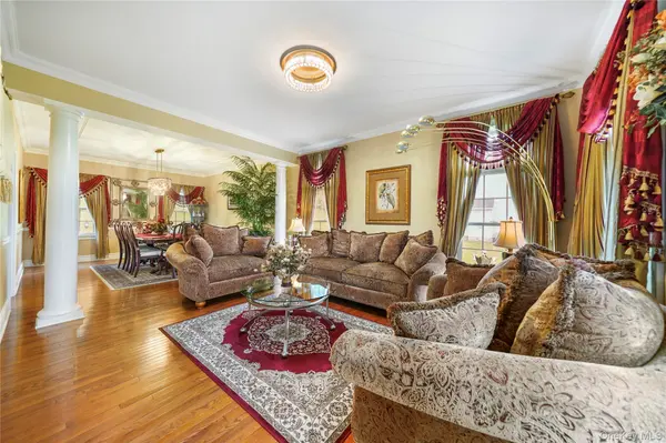 27 DeAngelis DR, Monroe, NY 10950