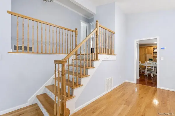 159-27 90th ST, Howard Beach, NY 11414