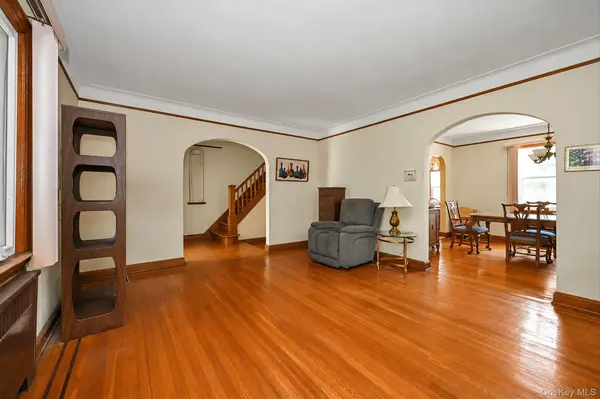 163-14 25th DR, Flushing, NY 11358