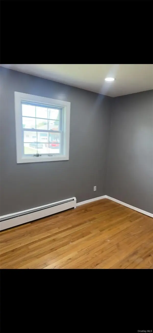 495 Dewitt AVE, North Babylon, NY 11703