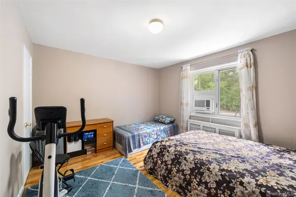 225-08 Stronghurst AVE #Upper, Queens Village, NY 11427