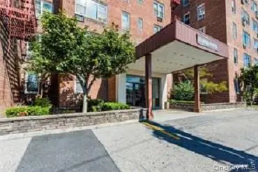 355 Bronx River RD #6I, Yonkers, NY 10704