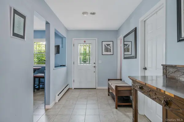 10 Magellan AVE, Kings Park, NY 11754