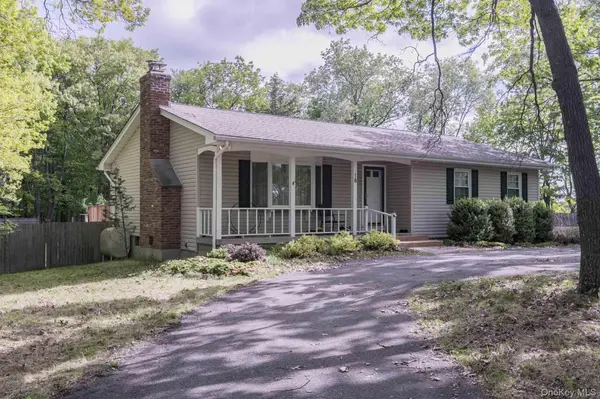 18 Southside DR, Monroe, NY 10950