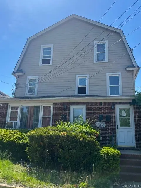 45 James ST, Inwood, NY 11096