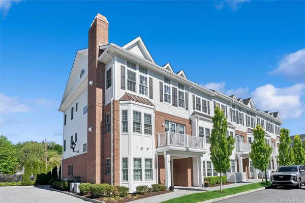 1001 Mill CRK, Roslyn, NY 11576