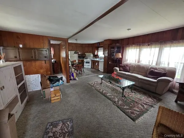 1964 River #57, Calverton, NY 11933