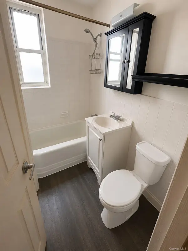5133 Goldsmith ST #5A, Elmhurst, NY 11373
